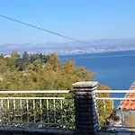 Διαμέρισμα Rina Medveja